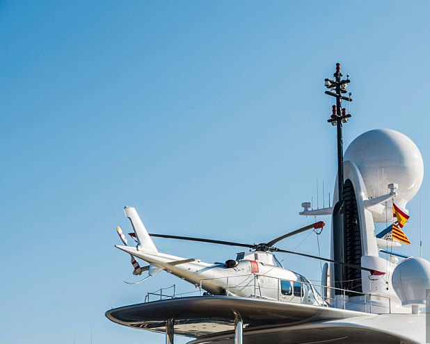 Marine antennas on top of yacht for network connectivity